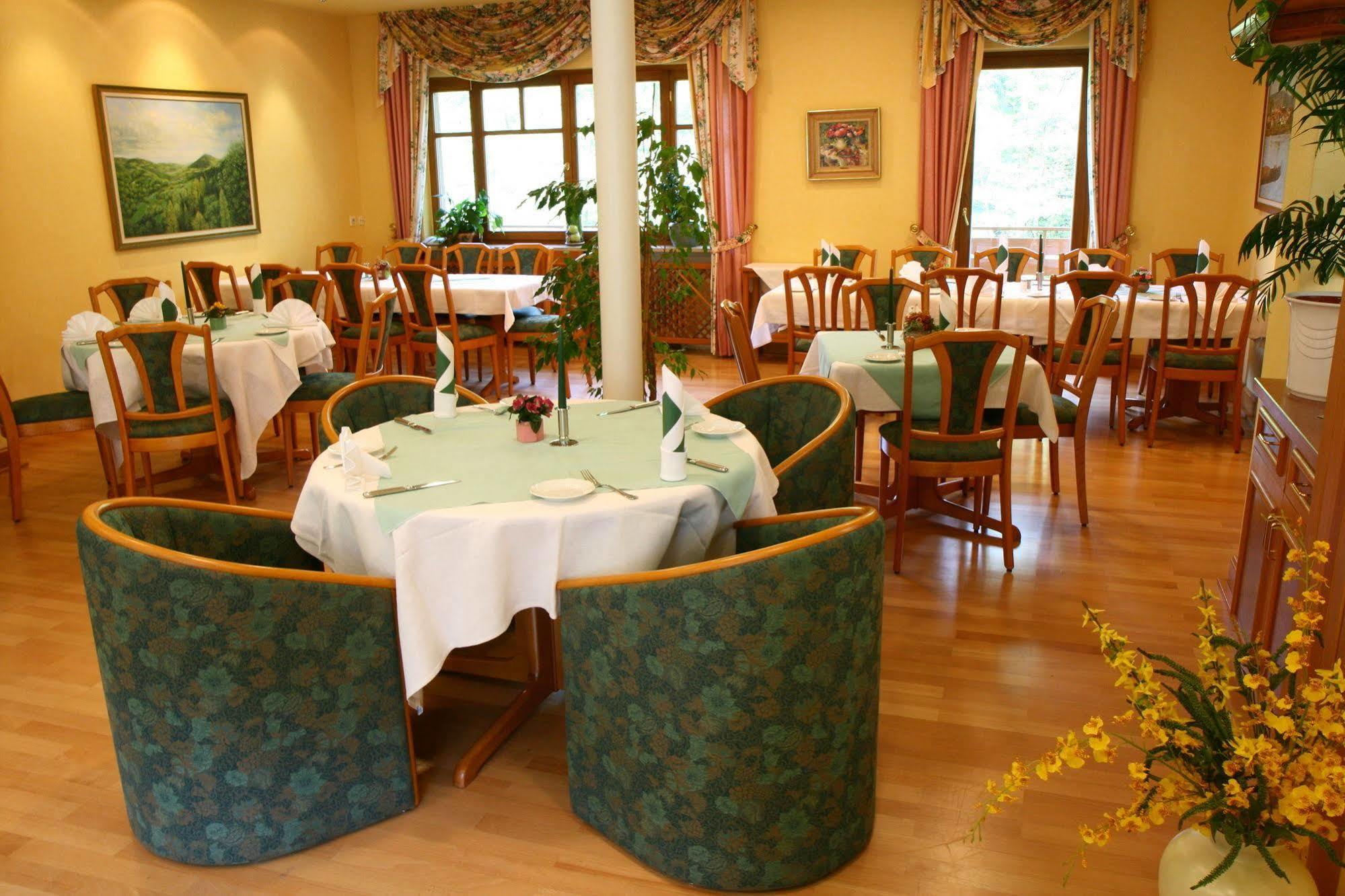 Flair Hotel Hochspessart Heigenbruecken Buitenkant foto